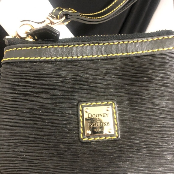 Dooney Brourk Leather wristlet brand new - Picture 8 of 15